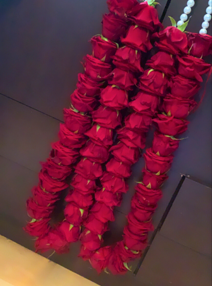 GL35 Red Roses Garlands